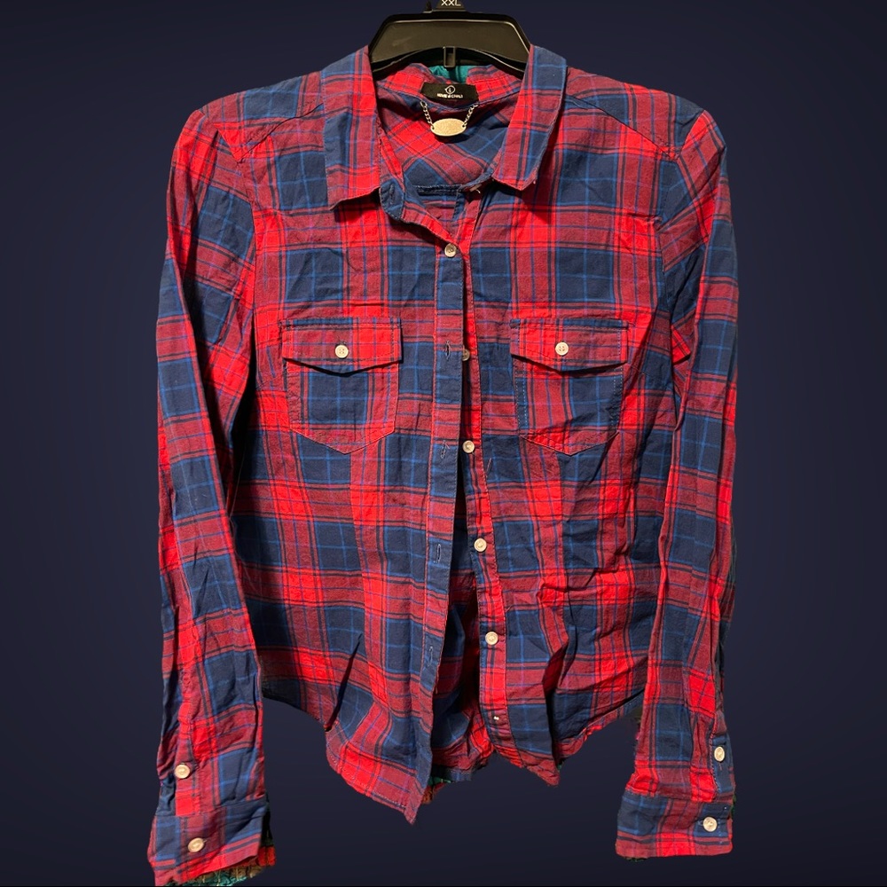 Women’s Plaid Button Up